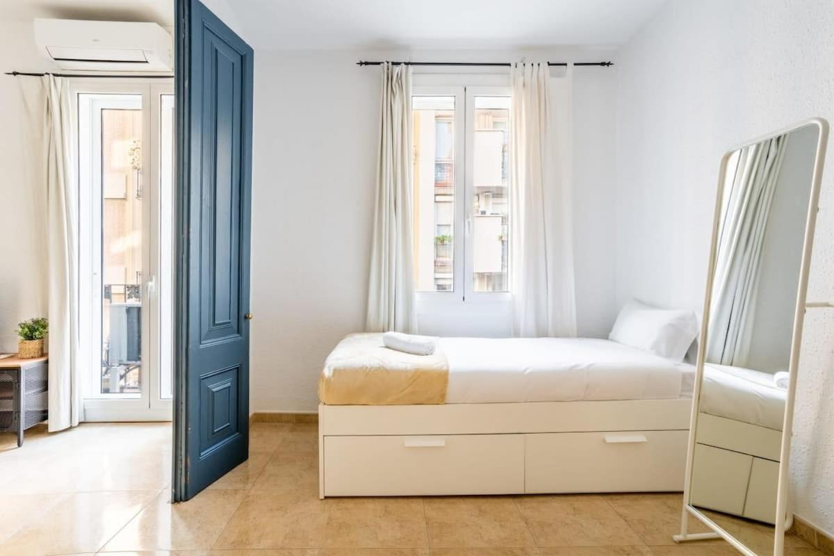 Private Terrace Attico 3bd In Gran De Gracia * Barcellona