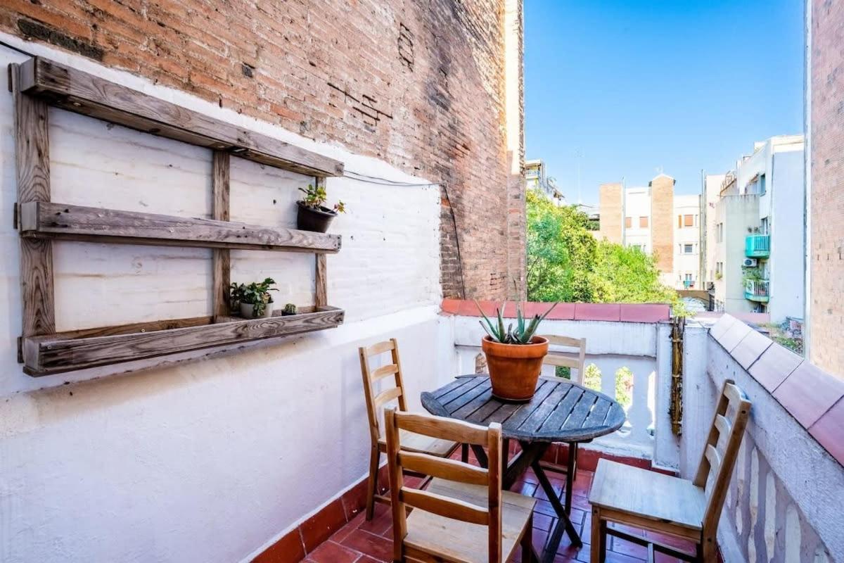 Private Terrace Attico 3bd In Gran De Gracia Barcellona
